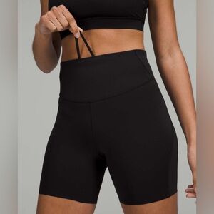 Lululemon Base Pace High-Rise Short
6" Black